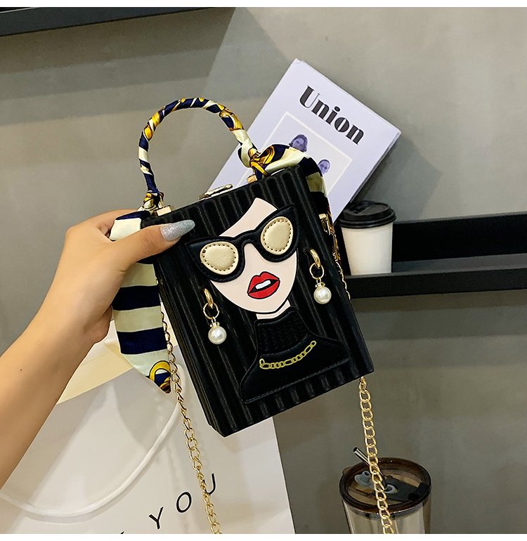Wholesale PU Retro Beauty Graffiti Box Bag